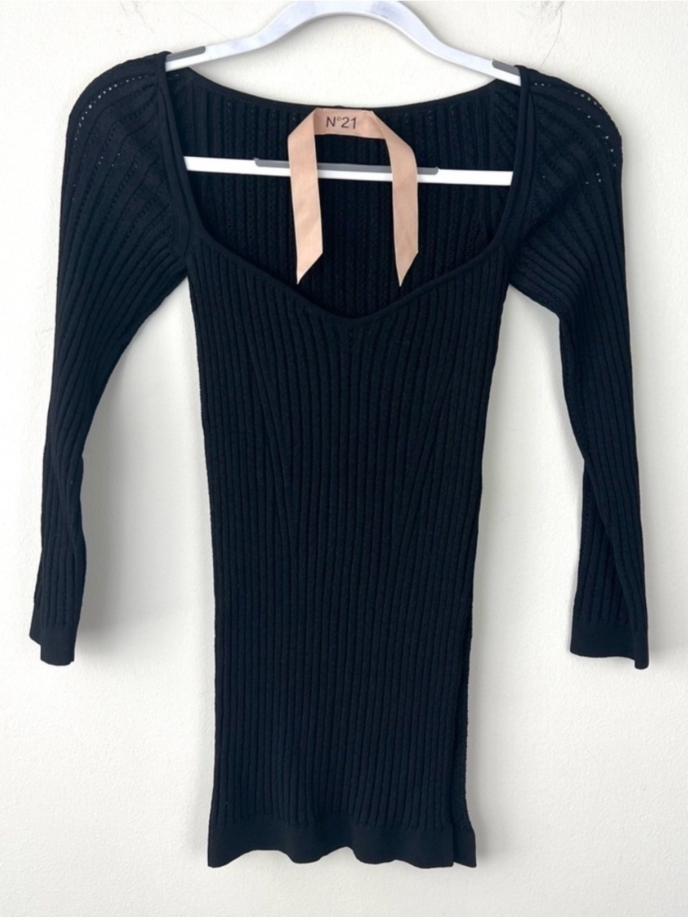 No. 21 Black Knit Quarter-Length Sleeve Sweater